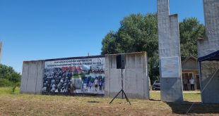 Годишно поклонение в памет на жертвите от концлагера „Белене“ с акцент върху липсата на държавна подкрепа за запазване на историческото място на репресии