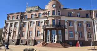 Общинският съвет в Кнежа прие годишния отчет за дейността на Общинския социален комплекс и разгледа шест докладни записки на заседание вчера.