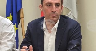 Министър Пешев обяви увеличаване на бюджета за спорт и нови инициативи за младежта в среща в Плевен