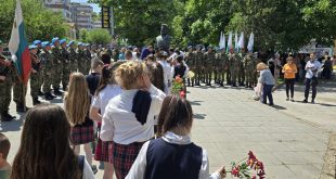Плевен отбеляза Деня на Ботев с тържествено общоградско поклонение и патриотичен ритуал пред паметника на Христо Ботев