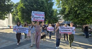 Плевенски медици начело с протестно шествие и искания за по-добри условия на труд и заплащане