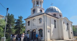 Село Божурица отпразнува храмовия празник на новата църква „Св. св. Петър и Павел“ с молебен и курбан за здраве и благоденствие