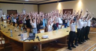 Ученици от Плевен се срещнаха с експерти в борбата с наркотиците на събитие под мотото „Не сте сами“