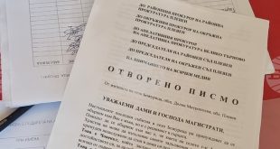 Жители на Божурица искат по-лека мярка за домашния арест на кмета след обвинение в нападение