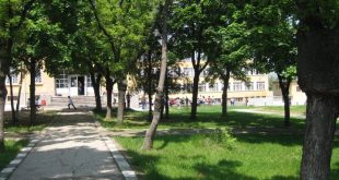 Десет училища в Плевен и Центърът за работа с деца получават финансиране от МОН за модернизиране на учебната среда