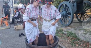 Започна третото издание на Фестивала на виното и фермерските деликатеси Time for Wine в Плевен с богата програма и изложители от цялата страна