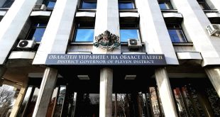 Областният управител на Плевен Николай Абрашев лично следи ремонтите на водопроводната мрежа и координира действията с кризисния щаб