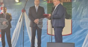 Президентът Румен Радев призова жителите на Гулянци да се гордеят с традициите си и да ги развиват, докато отбелязваха 51 години от обявяването на населеното място за град