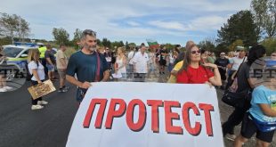 Протестиращи срещу безводието в Плевен блокираха превозни артерии за четвърта поредна неделя в битка за действия срещу водния режим