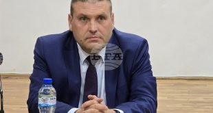 Заплаха с бомба срещу кмета на Плевен Валентин Христов – искат му оставката и да пусне водата, полицията разследва