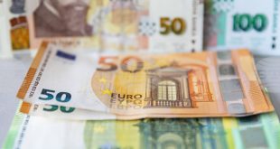 Информационни срещи за въвеждане на еврото в България днес в Перник, Дулово, Мъглиж, Кнежа и Несебър