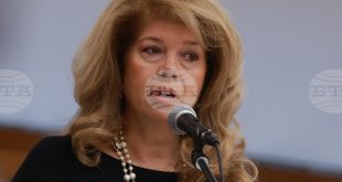 Вицепрезидентът Йотова: Бюджетът за 2026 г. е заплаха за българските граждани и еврозоната, липсват защити от управляващите