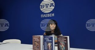 Лалка Павлова представи три нови книги с литературна критика в Плевен, акцентиращи върху исторически и съвременни теми в българската литература
