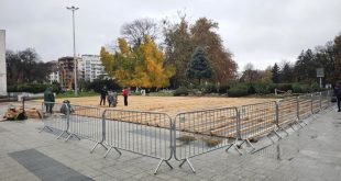 Ледената пързалка в Плевен ще отвори врати на 1 декември с нови атракции и празнична атмосфера