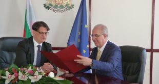 Националното училище по изкуствата „Панайот Пипков“ получи отличие за принос в развитието на културата от Министерството на културата