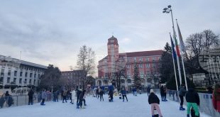 Плевен отново посреща коледно градче и ледена пързалка за празниците