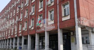 Окръжният съд в Плевен остави в ареста единия от обвиняемите за телефонна измама на възрастна жена въпреки обжалването на мерките им за неотклонение