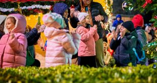 Празничната програма на Плевен за 19 декември предлага коледен концерт и срещи с Дядо Коледа на пл. „Възраждане“
