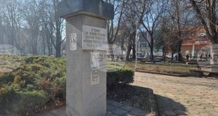 В Плевен почитат жертвите на комунистическия режим с възпоменателна церемония на 1 февруари пред паметника на избитите без съд и присъда след 9 септември 1944 г.