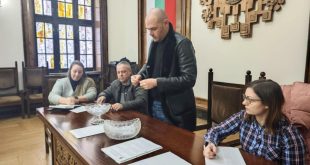 Плевен провежда жребий за 90 места за мартеници с 127 кандидати