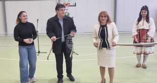 Тържествено откриха нов физкултурен салон в СУ „Васил Априлов“ в Долна Митрополия с инвестиция от 1.5 милиона лева и с участието на олимпийската шампионка Ивет Горанова