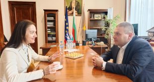 Кметът д-р Валентин Христов прие в Плевен посланика на Словения Наташа Бергел и обсъдиха инфраструктурни проекти и партньорство в пчеларството