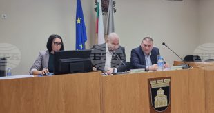 Общинският съвет в Плевен обсъди отчета на кмета Валентин Христов за изпълнението на програмата за управление и напредъка по ключови инфраструктурни и ВиК проекти
