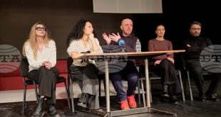 Плевенският театър представя премиерно поетичния спектакъл Обич за обич с българска любовна лирика за деня на любовта и виното