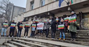 Протест във Велико Търново срещу гаранцията за шофьора на камиона, обвинен за катастрофата край Телиш с жертва д-р Цветан Костадинов