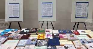 Изложба Поезията – бисер на всички изкуства… събира български и световни поети в библиотека „Христо Смирненски“ в Плевен за Световния ден на поезията на 21 март