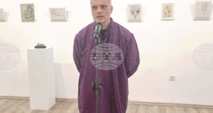 Митко Събев откри в Плевен изложбата Реаура III с керамика майолика и възможност за покупка на творби в евро и биткойн