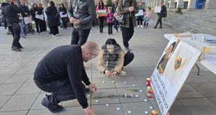 Мълчаливо бдение в Плевен отбеляза година от смъртта на 12-годишната Сияна, делото продължава през април