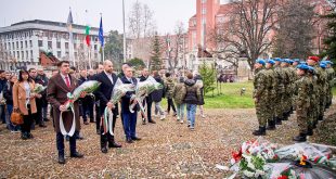 Стотици плевенчани се включиха в тържествата за 148 години Свободна България и Трети март на пл. Възраждане в Плевен