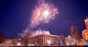 Тържествена заря-проверка събра десетки в Плевен и сложи финал на празничния Трети март след близо 20-годишно прекъсване