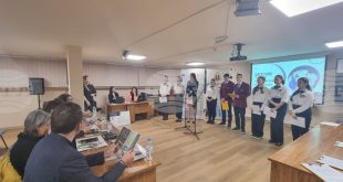 Ученици и туроператори обсъдиха нови туристически продукти за Плевен в Регионалната библиотека „Христо Смирненски“