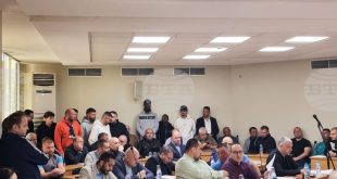 Общинският съвет в Плевен даде за 5 години безвъзмездно ползване на 350 стълба на ОФК Спартак за общи рекламни знамена с общината и Efbet