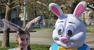 Плевен отбеляза Великден с фолклорен концерт на Луди-млади и детски игри с Великденския заек на пл. Възраждане