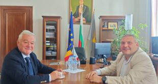 Кметът д-р Валентин Христов посрещна в Плевен румънския консул Николае-Дан Константин по повод празника на града и предстоящите годишнини през 2027 г.