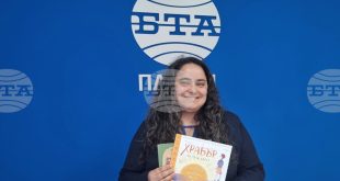 Невена Делчева представи детската книга Храбър. Три пъти синьо за преодоляването на страха от водата в библиотеката в Плевен