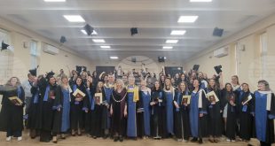 Педагогическият колеж в Плевен връчи дипломите на випуск 2025, близо половината абсолвенти вече работят