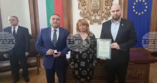 Плевен отбеляза празника на града с нов почетен гражданин и тържествен ритуал на площад Възраждане