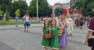 Близо 200 възстановчици от шест държави оживиха римската епоха в Плевен на фестивала Орел на Дунава