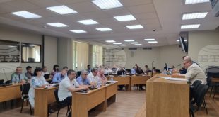Общинският съвет в Плевен одобри трансформиране на 1,322 млн. евро за спешни ремонти на пътища и прие проектобюджета за 2026 г.