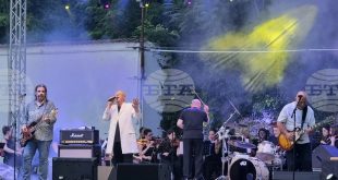 Рокът и класиката се сляха в концерта „Сигнал Symphonic“ на Летния театър в Плевен