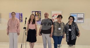 Изложба с плакати и фотографии отбелязва 42 години от откриването на ХГ Дарение Колекция Светлин Русев в Плевен