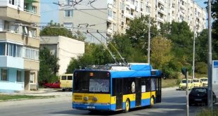 Приключиха аварийно-ремонтните дейности в жк „Кайлъка“ в Плевен, възстановено е движението на тролейбус 33 и автомобилите в района на бл. 344