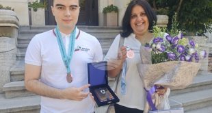 Кметът на Плевен отличи 18-годишния бронзов медалист от Международната олимпиада по изкуствен интелект Марио Петков