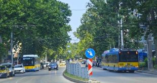 Плевен въведе безконтактно плащане с банкови карти в тролейбусите и електробусите
