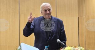 Георги Константинов представи в Плевен новата си книга Стихотворения за България