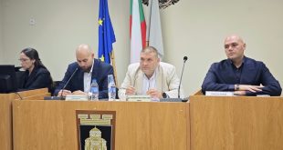 Кметът на Плевен оттегли предложението за увеличение на такса смет и обяви реформа в общината